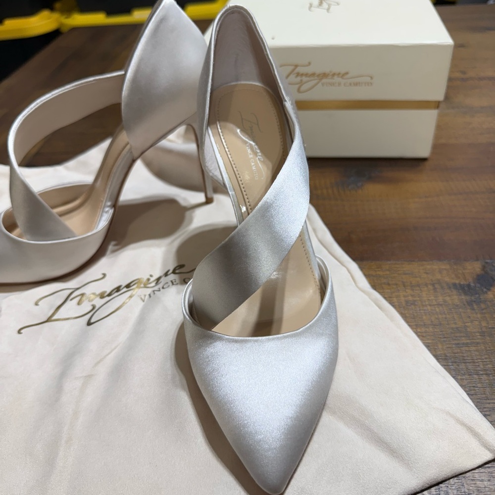 Vince Camuto White Elegant Heels